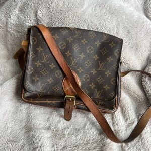 vintage authentic Louis Vuitton Cartouchiere Gm crossbody/shoulder bag